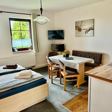 Apartment 1 Bis 4 Pumphut's Scheune Lengenfeld (Saxony)