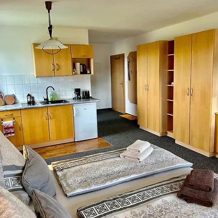 Pumphuts Scheune Nr 1 - 4 Beim Freizeitpark Plohn *